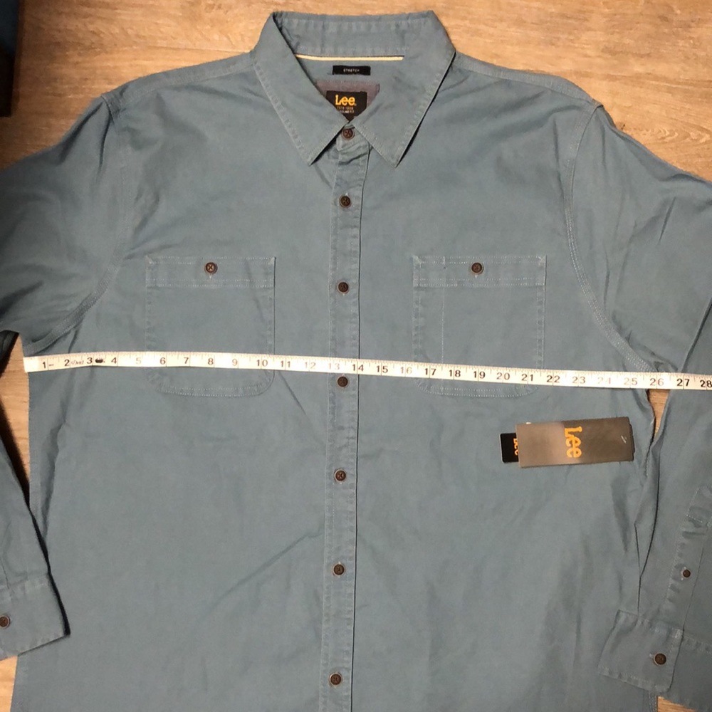 Brand ๐๐ฅ๐ฅ๐ฅLEE long sleeve shirt. - Picture 9 of 9